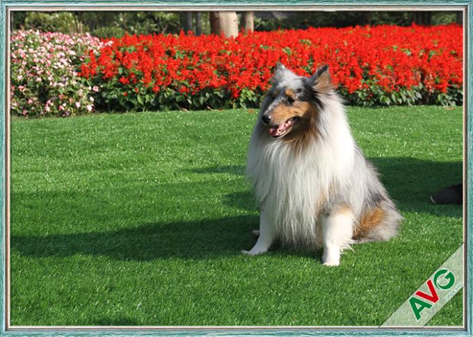 Do cão residencial artificial do relvado do animal de estimação do gramado do balcão da paisagem grama sintética 0