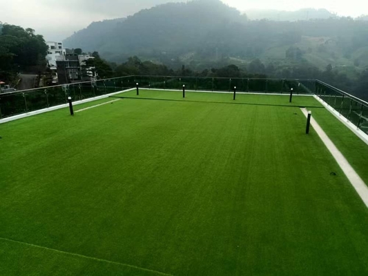 CHINA Delicado artificial da grama do futebol do relvado do futebol profissional de 45mm e superfície lisa fornecedor