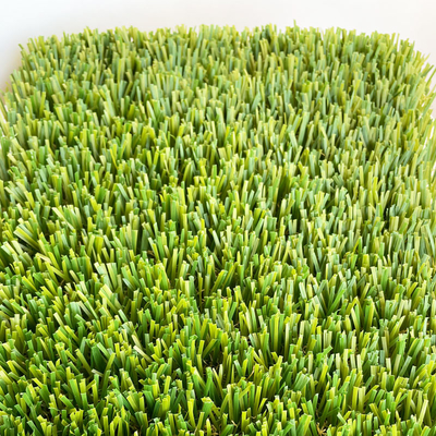 China C dá forma a PP encaracolados jardina grama artificial para a altura da pilha das áreas de lazer 50mm fornecedor