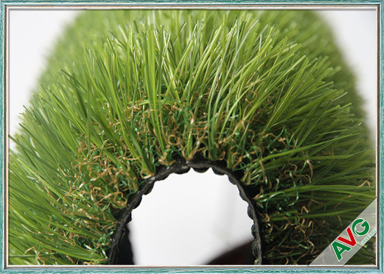China Cor verde que ajardina a grama artificial para o padrão decorativo do jardim ESTO LC3 fornecedor