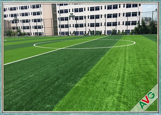 CHINA Largura UV do rolo da grama artificial anti 2 de Olive Shape Football Field Soccer/4/5m fornecedor