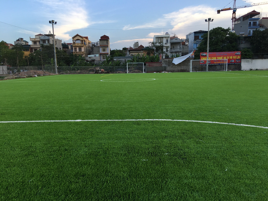 Da fábrica artificial da grama de AVG grama artificial do futebol da grama do futebol fornecedor